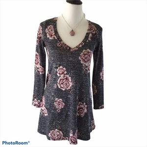 Knit Floral Dress|Tunic Grommet Trim Neckline Gray & Pink S